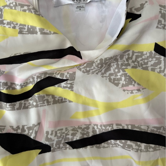 Abstract Patterned Drawstring romper - Picture 4 of 5